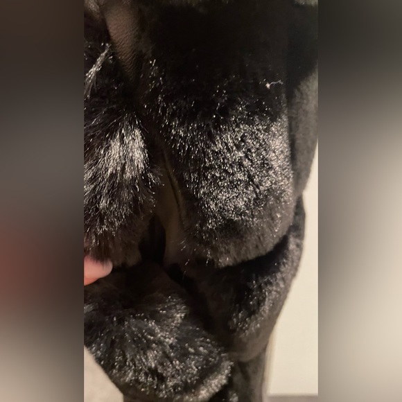 Faux fur black long vest NWOT one size - Picture 7 of 7